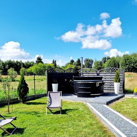 Diamenty Baltyku Domki Wakacyjne Balia Z Jacuzzi Mielenko Exterior photo